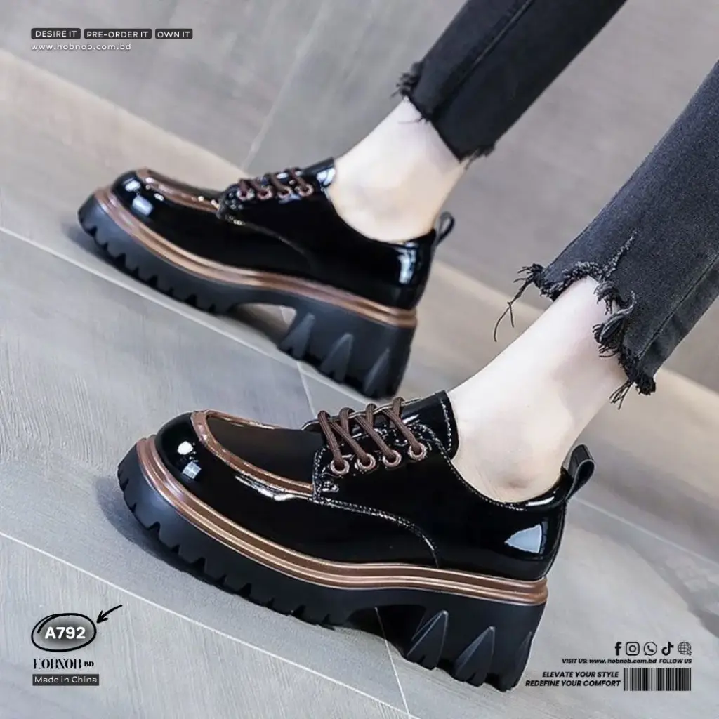  Mini Profile British-Style Round Toe Patent Leather Shoes for Women